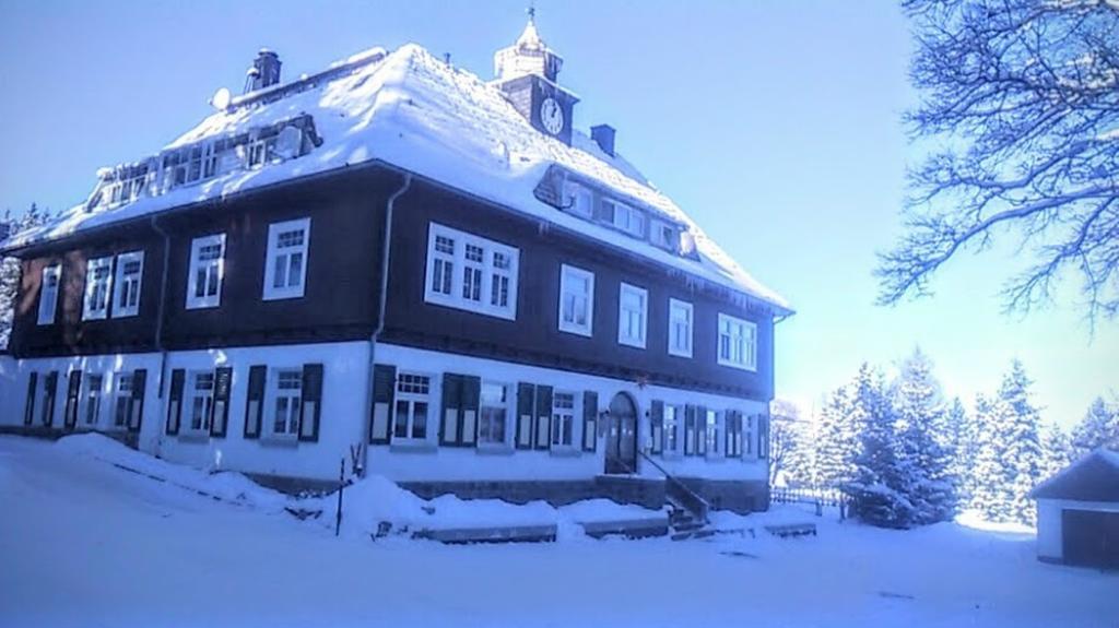 Отель Erzgebirgshof Bethlehemstift Neudorf-Bornstein Экстерьер фото